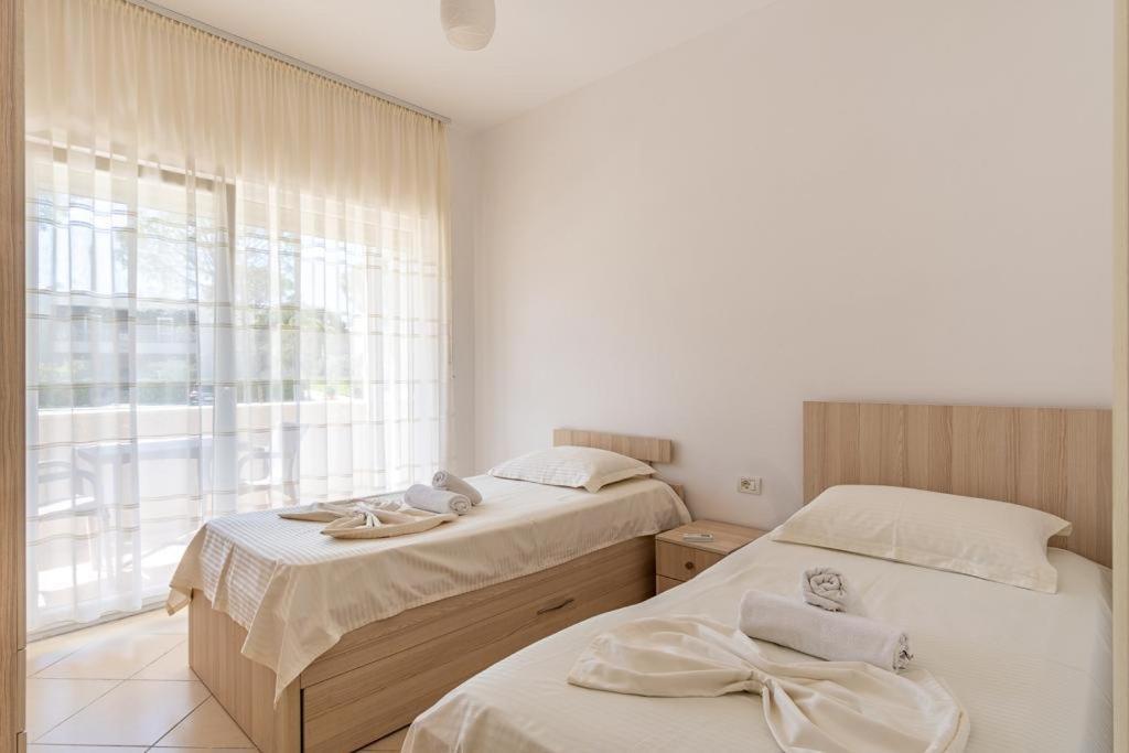 Ajten Apartments Durrës Exteriör bild