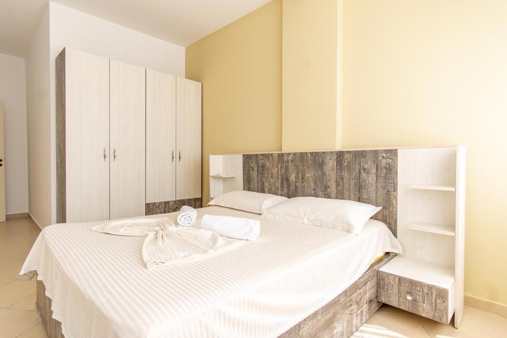 Ajten Apartments Durrës Exteriör bild