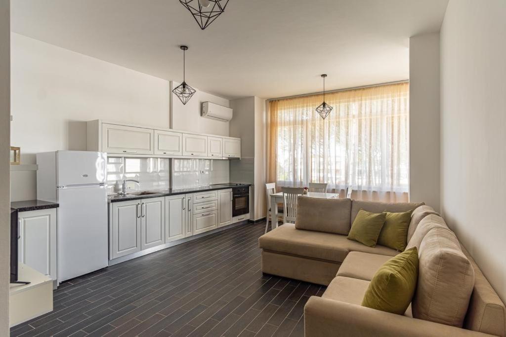 Ajten Apartments Durrës Exteriör bild