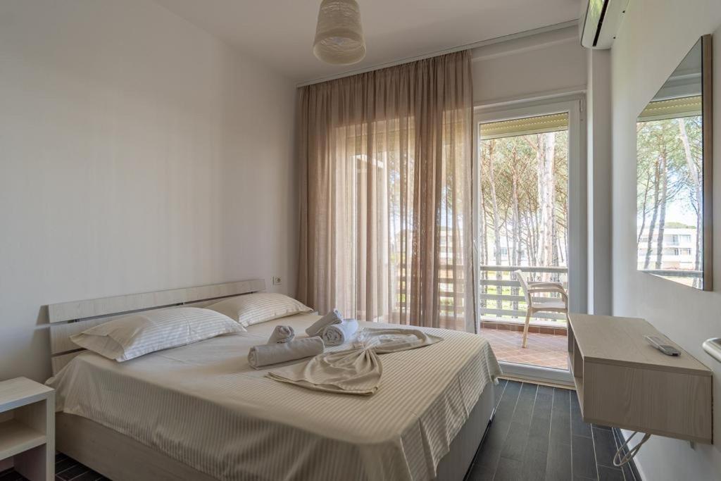 Ajten Apartments Durrës Exteriör bild