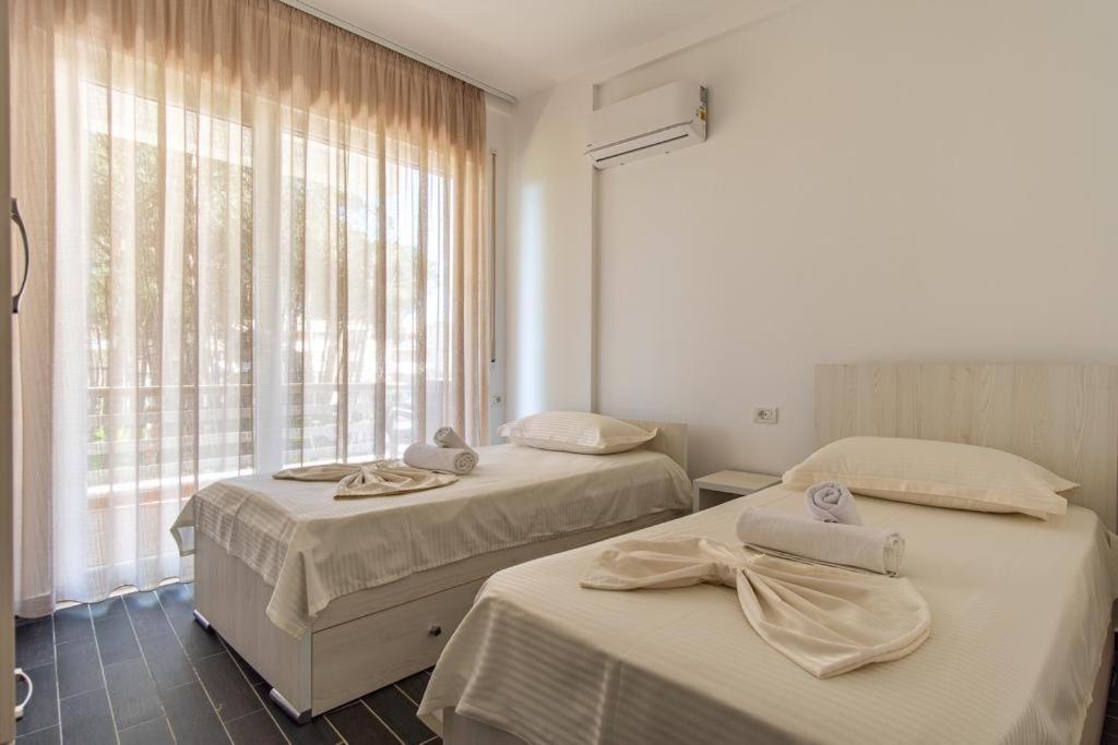 Ajten Apartments Durrës Exteriör bild