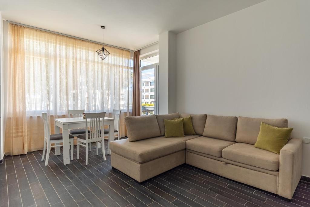 Ajten Apartments Durrës Exteriör bild